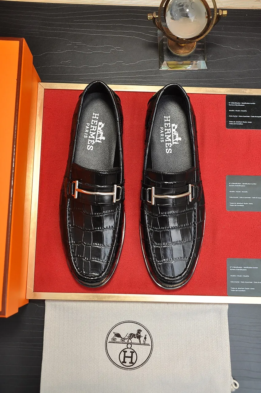 Men's shoes💰460💶[HERMES] (sheepskin lining)🍀Italian top luxury🍀He does not pursue novel styles and gorgeous colors, but attracts the favor of successful men with his flawless, elegant and classic style. Formal leather shoes This very comfortable, simple and stable style allows you to easily match any style! The pattern is absolutely 1:1 refined from the original case, and we strive for excellence in materials, imported cowhide + sheepskin lining💪💪💪extraordinary texture👍! .Black Brown Size: 38-45 (45 customized)